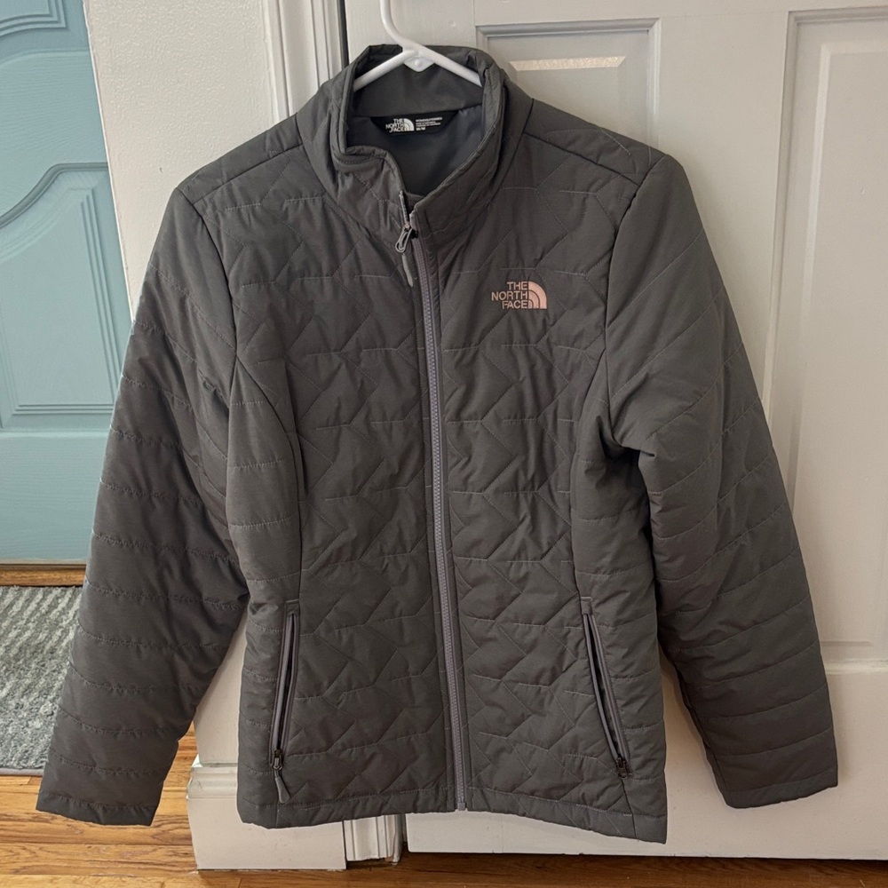 The North Face Woman's  Dark Gray Puffer Jacket Great for skiing